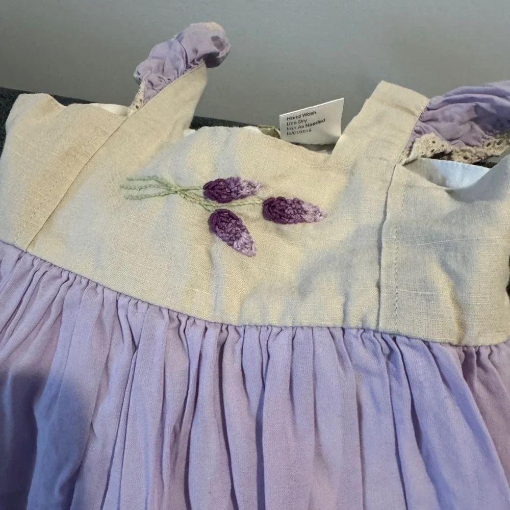 Well Dressed Wolf Heirloom Lavender Purple and Cream Sleeveless Dress 24M - Picture 4 of 4